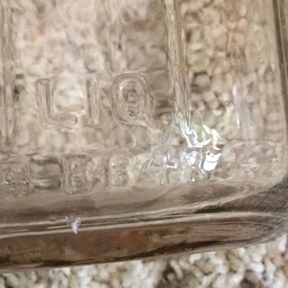 1948 Borden milk bottle - Picture 4 of 4